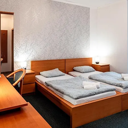 Πανσιόν Hurikan 63